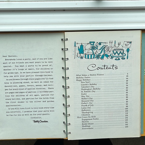 Betty Crocker’s Party Cookbook- First Edition, First Printing - Picture 7 of 7
